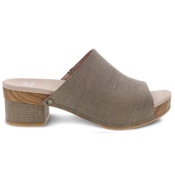 dansko maci slide
